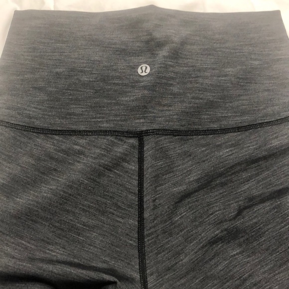 LULULEMON dark grey color leggings SIZE8 - Picture 2 of 4